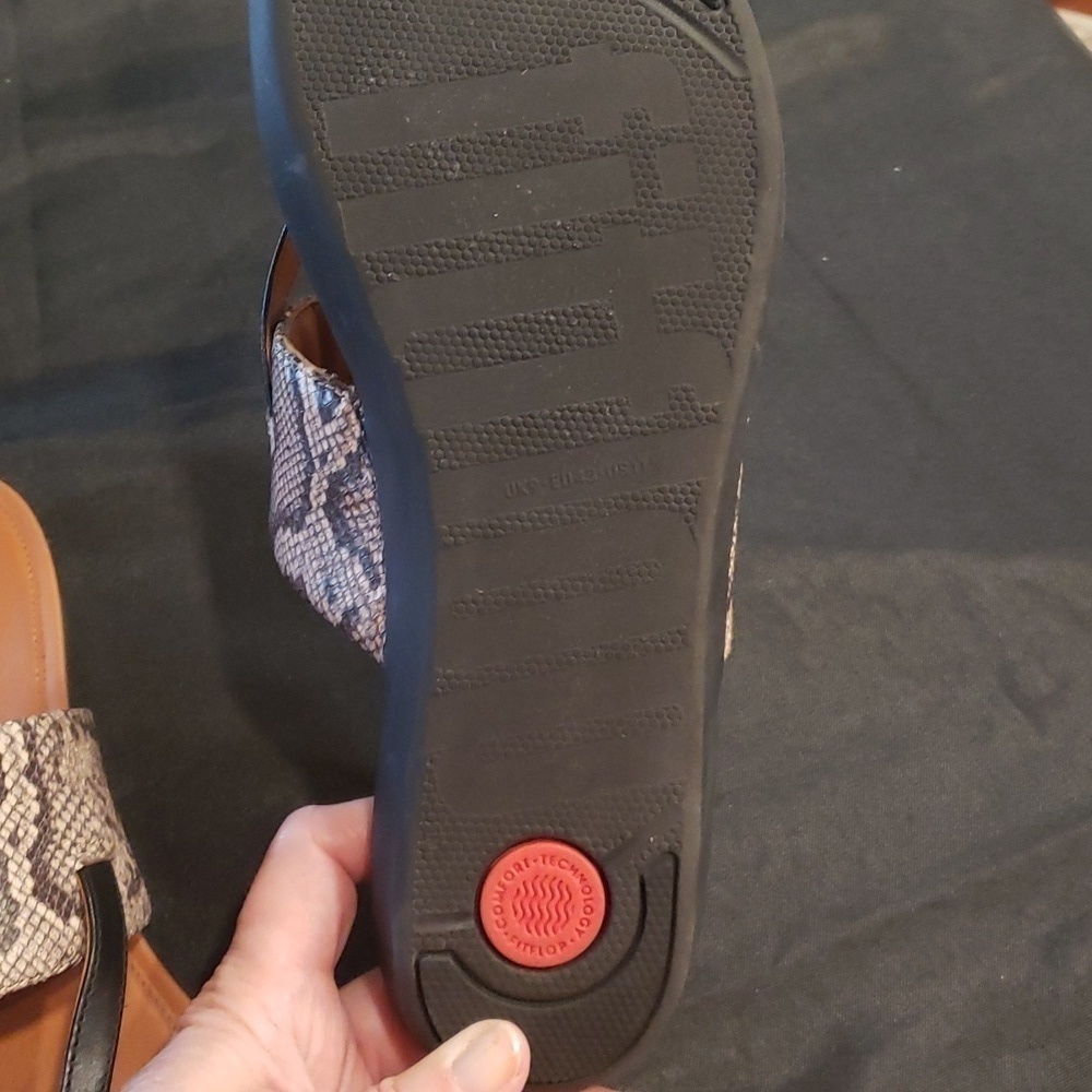 Fitflop Delta Toe thong Snakeskin sandal - Picture 6 of 9
